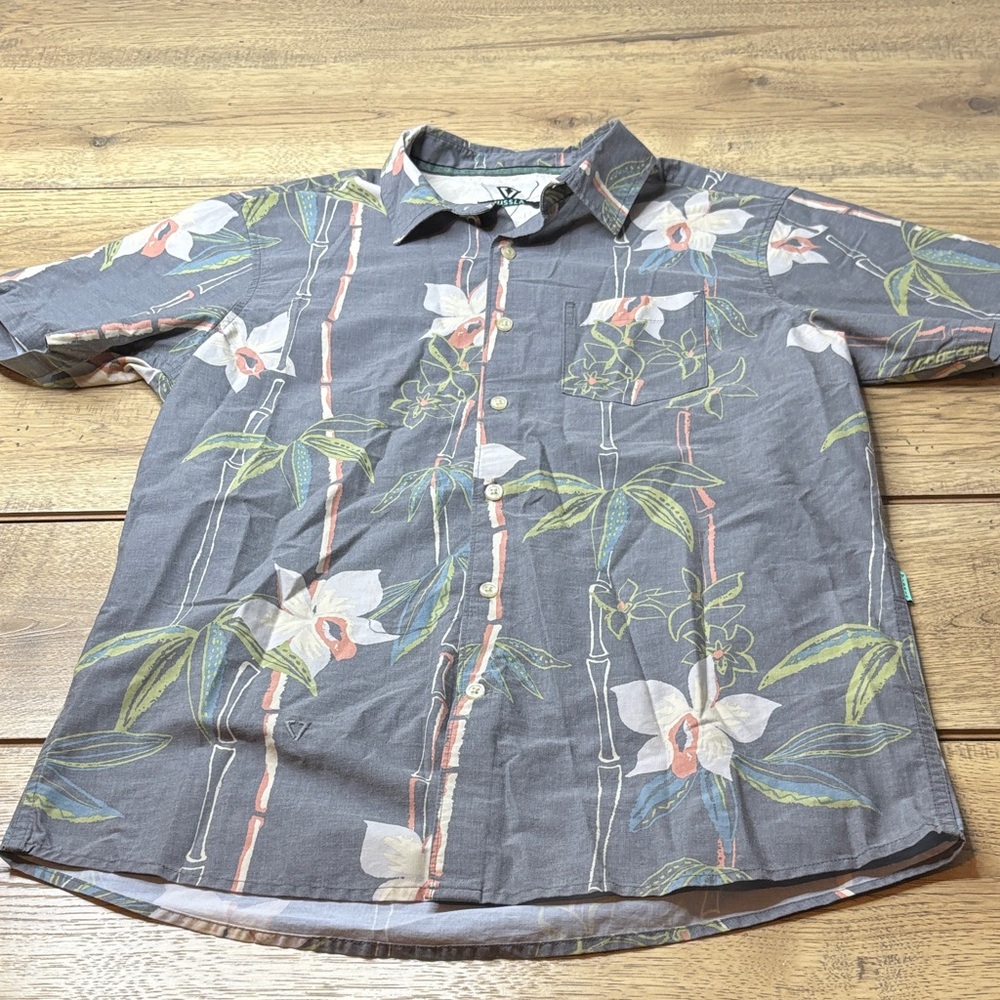 Men’s VISSLA Canopy Eco S/S Button Up Shirt Size Medium- Phantom